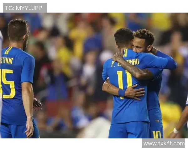 足球明星内马尔与球迷亲密合影展现温暖瞬间与激情时刻 足球明星内马尔与球迷亲密合影展现温暖瞬间与激情时刻