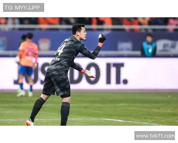 最没钱的足球明星背后的故事与奋斗历程揭秘